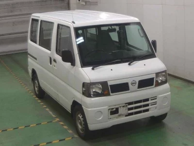 NISSAN CLIPPER VAN