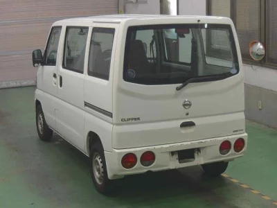 NISSAN CLIPPER VAN