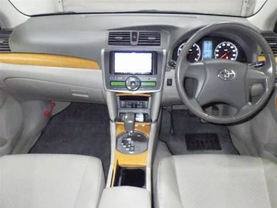 TOYOTA PREMIO