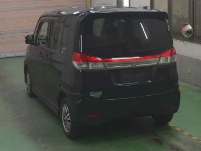 MITSUBISHI DELICA D2