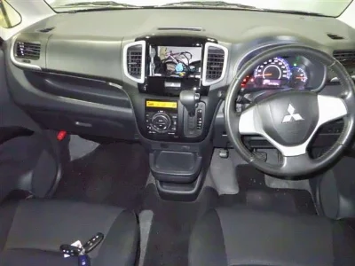 MITSUBISHI DELICA D2