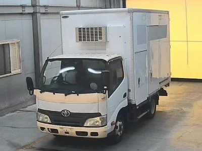 TOYOTA DYNA