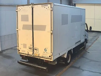 TOYOTA DYNA