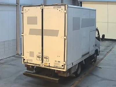 TOYOTA DYNA