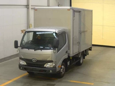 TOYOTA DYNA