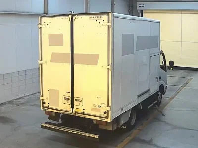 TOYOTA DYNA
