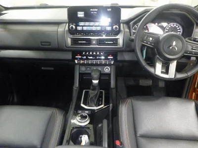 MITSUBISHI TRITON