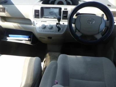 TOYOTA RAUM