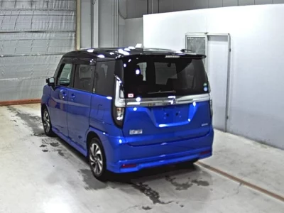 MITSUBISHI DELICA D2