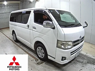TOYOTA HIACE VAN