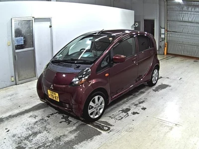 Mitsubishi i
