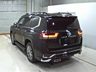 TOYOTA LAND CRUISER