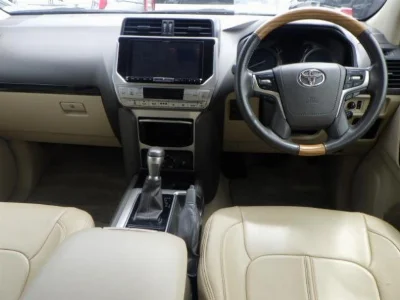 TOYOTA LAND CRUISER PRADO