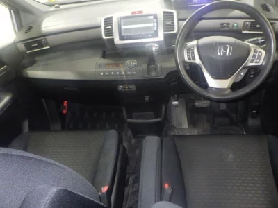 HONDA FREED SPIKE