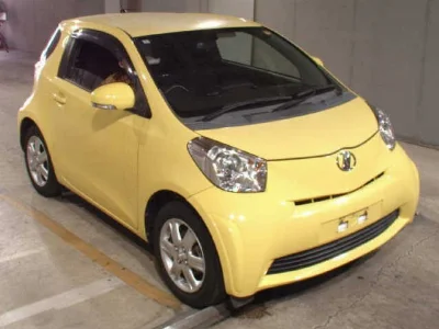 TOYOTA IQ