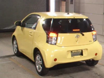 TOYOTA IQ