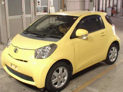TOYOTA IQ