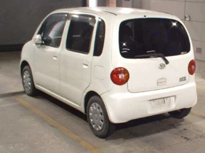 DAIHATSU MOVE LATTE