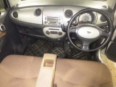 DAIHATSU MOVE LATTE
