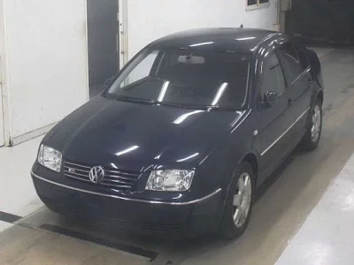 VOLKSWAGEN BORA