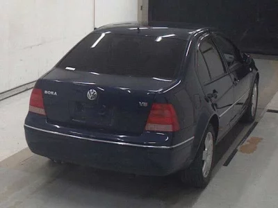VOLKSWAGEN BORA