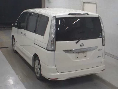 NISSAN SERENA