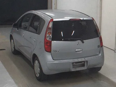MITSUBISHI COLT