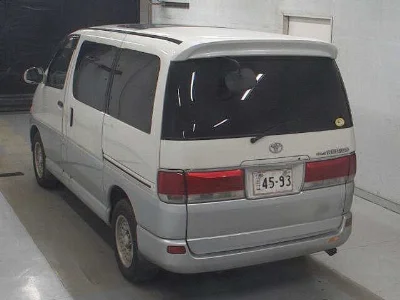 TOYOTA HIACE REGIUS