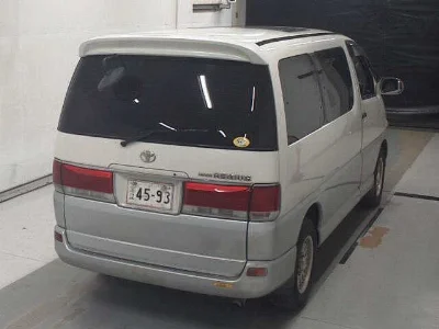 TOYOTA HIACE REGIUS