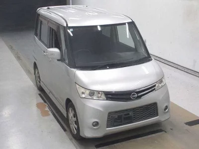 NISSAN ROOX