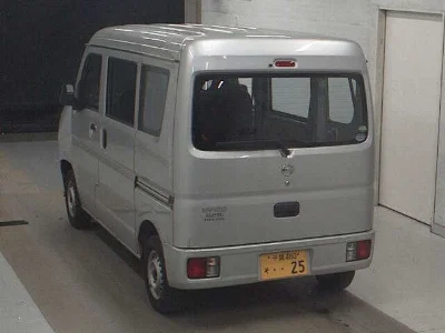 NISSAN CLIPPER VAN