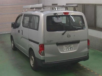 NISSAN NV200