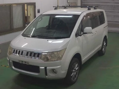 MITSUBISHI DELICA D5