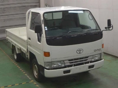 TOYOTA DYNA