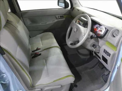 TOYOTA PIXIS SPACE