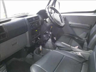 NISSAN CLIPPER VAN