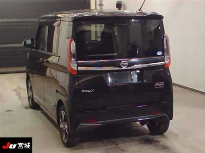 NISSAN ROOX