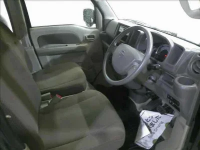 NISSAN CLIPPER VAN