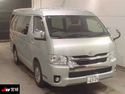 TOYOTA HIACE