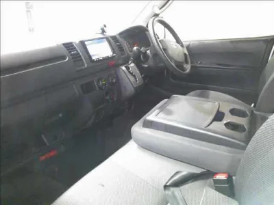 TOYOTA REGIUS VAN