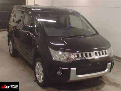 MITSUBISHI DELICA D5