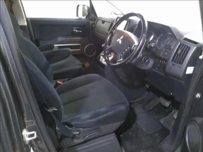 MITSUBISHI DELICA D5