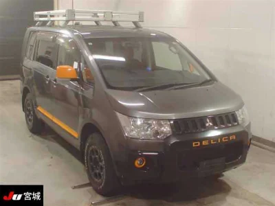 MITSUBISHI DELICA D5