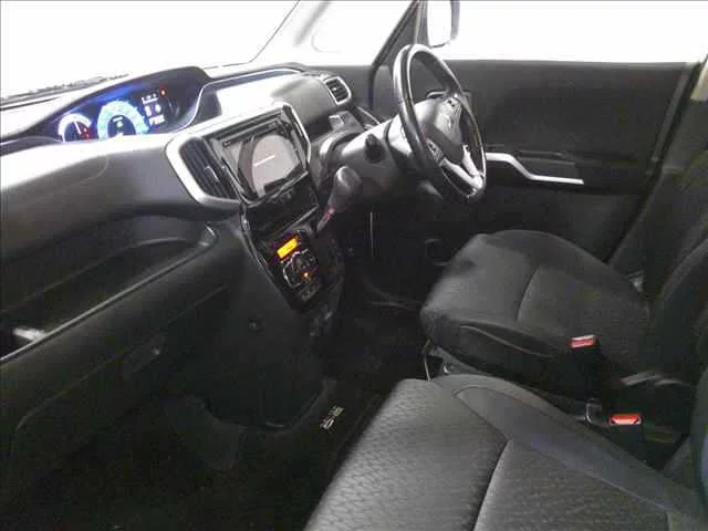 Mitsubishi Delica D:2  с аукциона в Японии