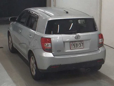TOYOTA IST