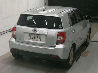 TOYOTA IST