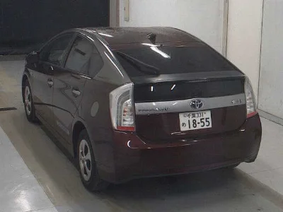 TOYOTA PRIUS PHV