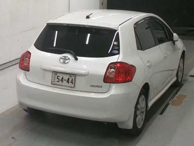 TOYOTA AURIS