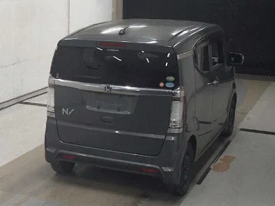 HONDA N BOX SLASH