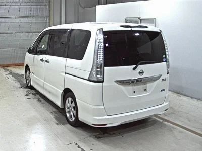 NISSAN SERENA